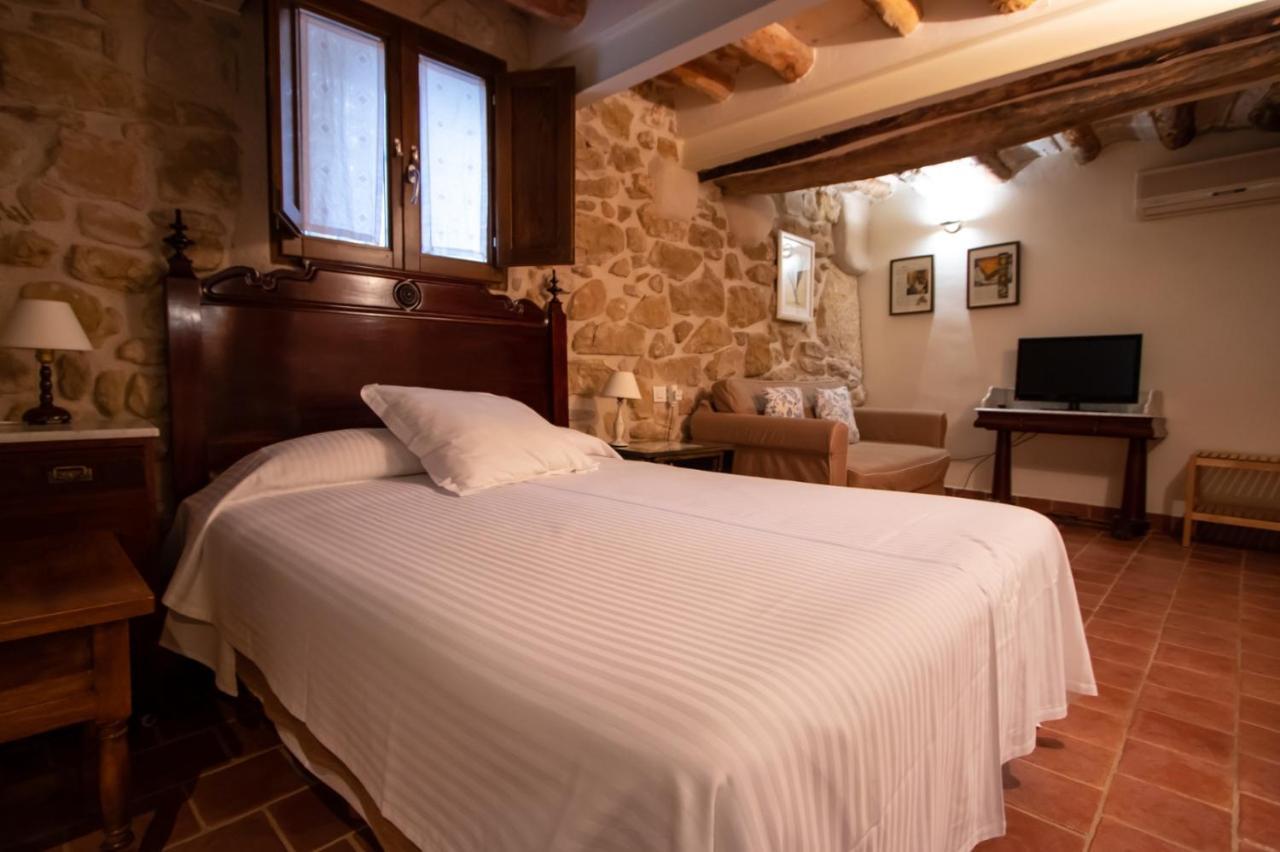 Torre Alta De Ram Hotel Alcañiz Buitenkant foto